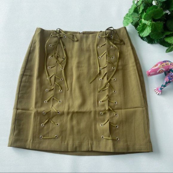 Entro Robin High Waist Lace Up Mini Skirt Olive Green Lined New Night Out Small - Picture 3 of 15